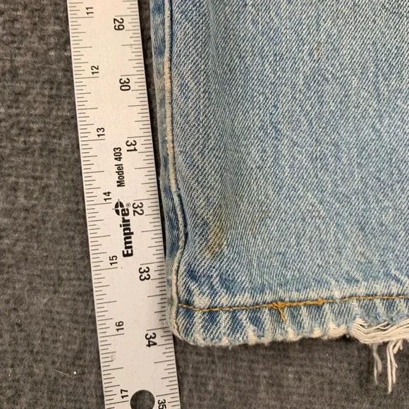 Vintage Levis 501 Jeans Mens 38x34 Blue Denim Western Button Fly Whisker Y2K - Picture 8 of 11
